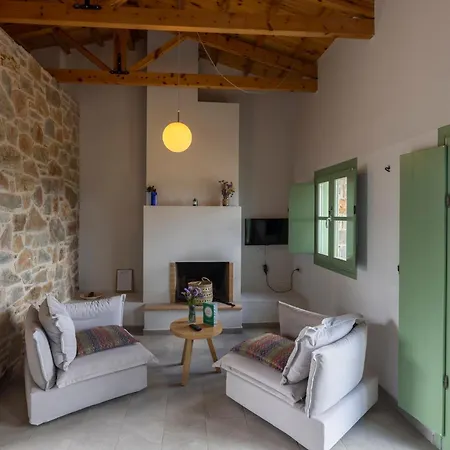 Foresta In Medias Mores