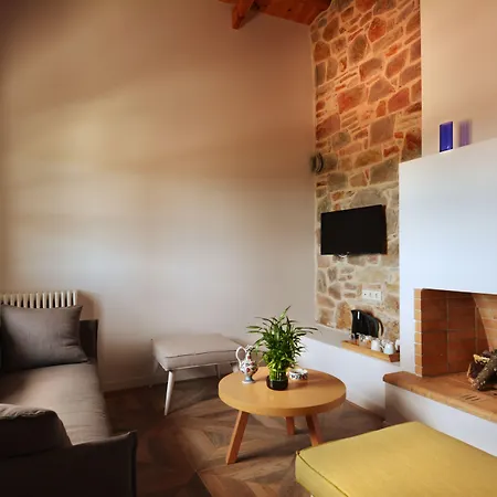 Foresta In Medias Mores