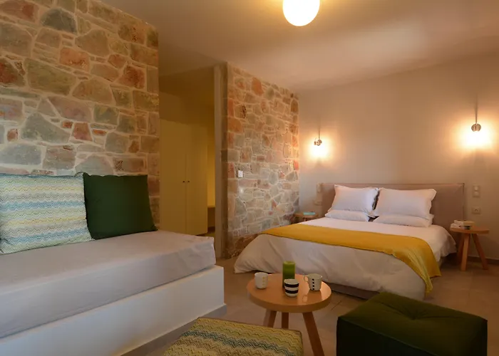 Foresta In Medias Mores